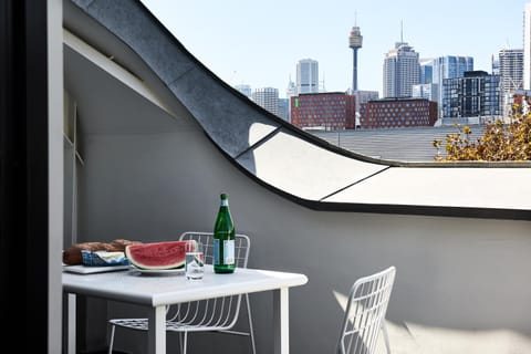 View (from property/room), Balcony/Terrace, City view