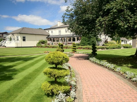 Property building, Garden, Garden view