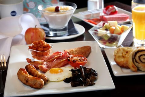 Restaurant/places to eat, Food and drinks, Food, Breakfast, Continental breakfast