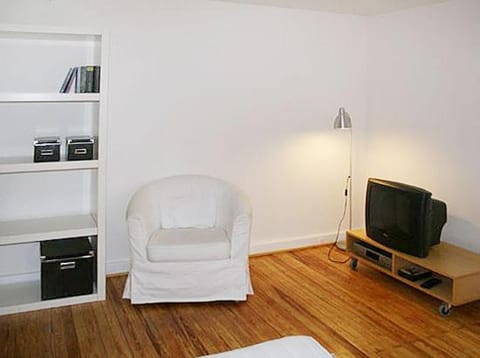 TV and multimedia, Seating area