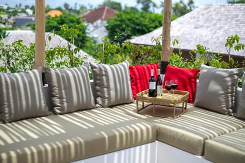 Patio, Balcony/Terrace, Landmark view