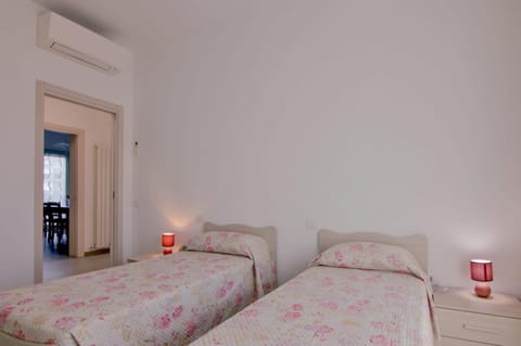 Palazzina Romani-Romani Holidays Apartments Copropriété in Alba Adriatica