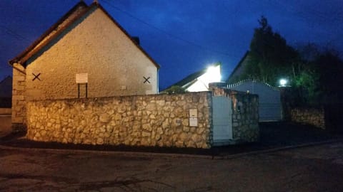 Facade/entrance, Night, Neighbourhood, Natural landscape, Winter