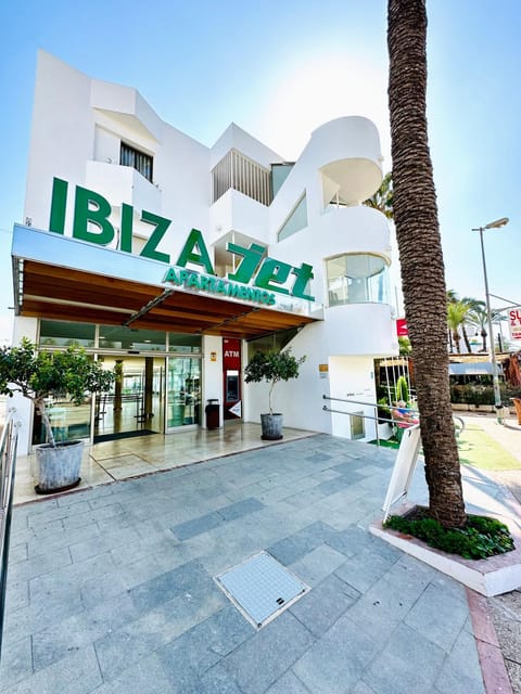 Apartamentos Jet - Adults Only Apartment hotel in Ibiza