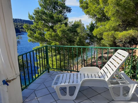 Apartment Nono Ivo Condo in Vis