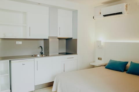 Apartamentos Bora Bora - Adults Only Aparthotel in Ibiza