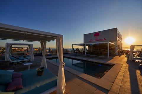 Balcony/Terrace, Lounge or bar, On site, Swimming pool, Sunset