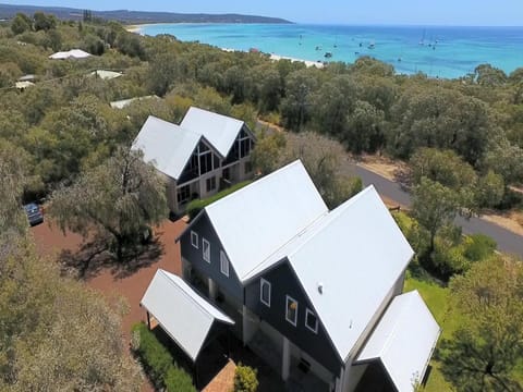 Villa 5 Whitesands Chalet in Dunsborough