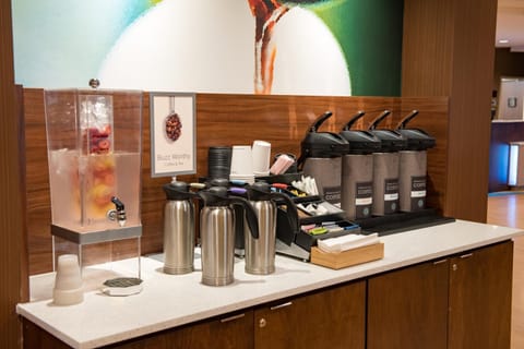 Coffee/tea facilities, Breakfast