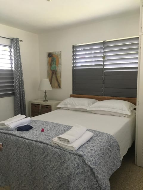 Garden Apartment-5min Drive to Beaches, 1 hour Montego Bay, 25 mins Ocho Rios Eigentumswohnung in Runaway Bay
