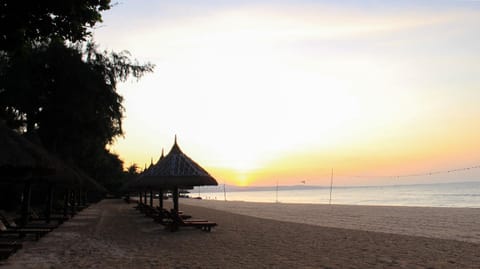 Four Oceans Beach Resort - Bon Bien Mui Ne Resort in Phan Thiet