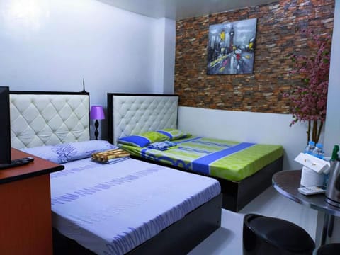 N&J Lopez Lodging House Bed and Breakfast in Pasay
