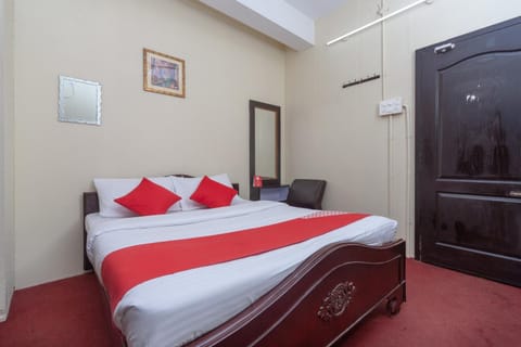OYO B Square Homes Hotel in Coimbatore