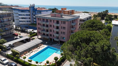 Bird's eye view, City view, Sea view, Swimming pool, Parking