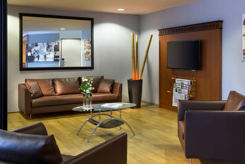 TV and multimedia, Lobby or reception, Seating area