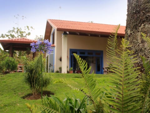 Casa Bartzis, Close to Orosi and Tapanti National Park Country House in Cartago Province, Costa Rica