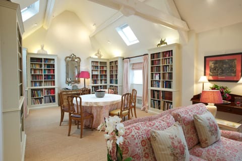 Cope Cottage House in West Oxfordshire District