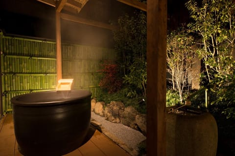 Garden, Balcony/Terrace, Bath