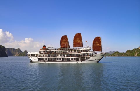 Alisa Premier Cruise Angelegtes Boot in Laos