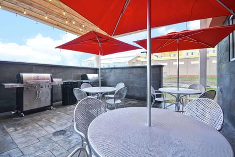 Home2 Suites By Hilton Rapid City Hotel in Rapid City