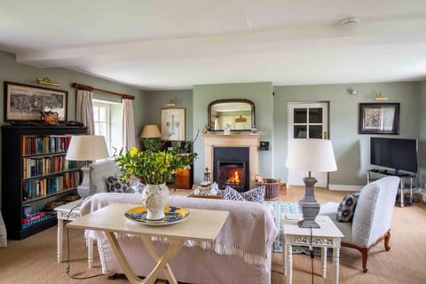 Cheltenham Cottage Apartment in West Oxfordshire District