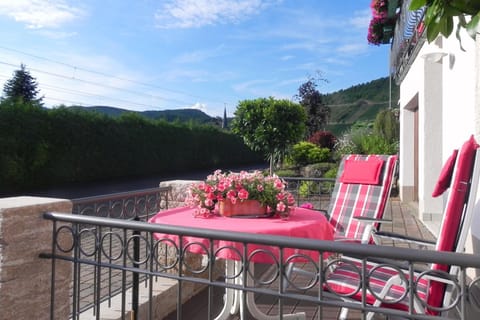 Balcony/Terrace, Decorative detail