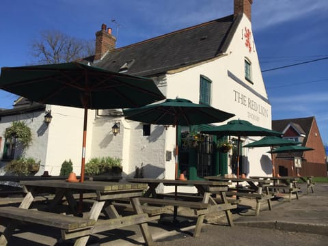 The Red Lion, Barn Accommodation Bed and Breakfast in Daventry District