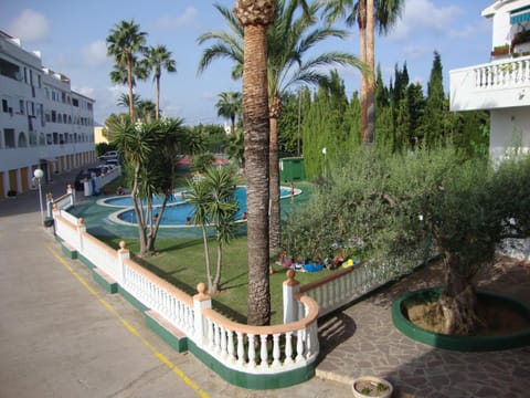 Off site, Garden, Area and facilities, Swimming pool, Swimming pool, Entertainment