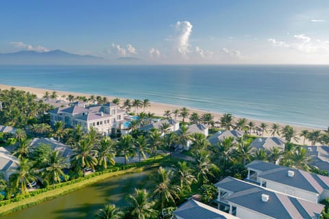Danang Marriott Resort & Spa, Non Nuoc Beach Villas Resort in Hoa Hai
