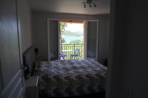 Property building, Bed, Balcony/Terrace, Photo of the whole room, Bedroom