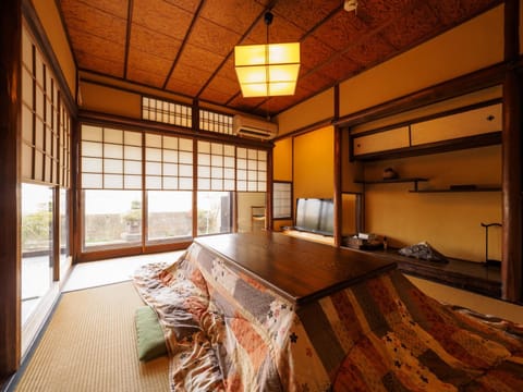 100 years old traditional Kyoto Machiya townhouse - K's Villa House in Kyoto