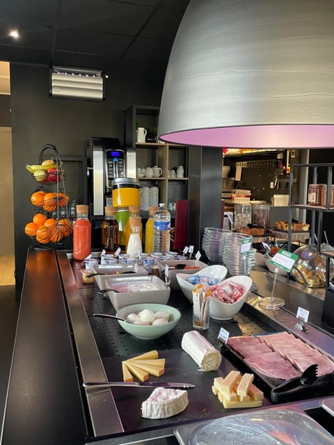 Food and drinks, Food, Breakfast, Buffet breakfast