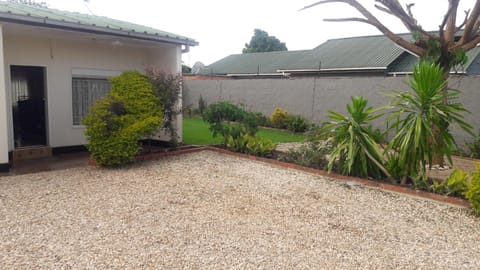 Furnished self-catering guest wing Bed and Breakfast in Lusaka