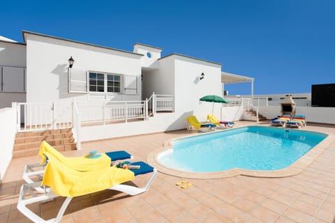 Property building, Pool view, Swimming pool