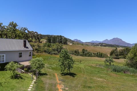 Wildlife Retreat on a Wine-Farm Soggiorno in fattoria in Stellenbosch