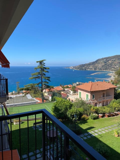 Balcony/Terrace, Garden view, Sea view
