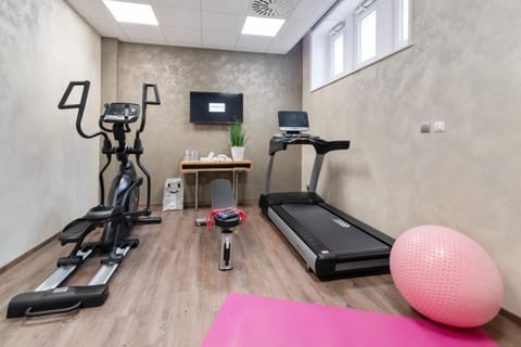 Fitness centre/facilities, Sports