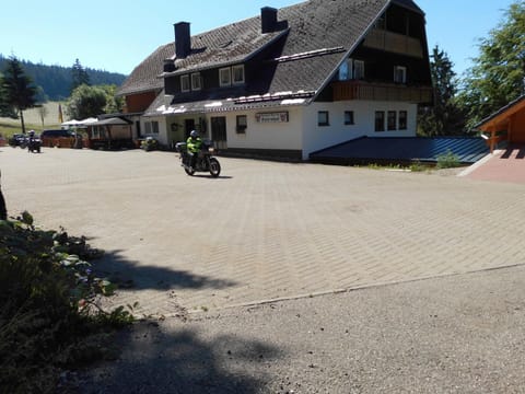 Schwarzwaldgasthaus Salenhof Hotel in Titisee-Neustadt