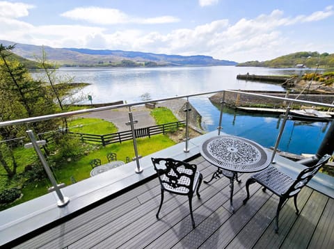 Natural landscape, Balcony/Terrace, Sea view