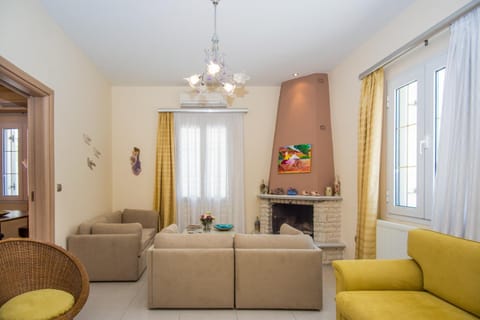 Sofia's Delightful Apartment House in Argostolion