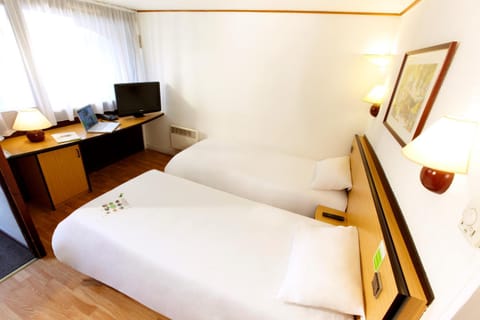 Coffee/tea facilities, Seating area, Bedroom