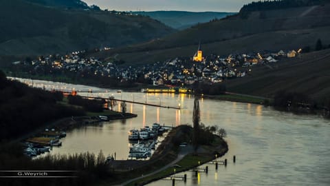 Zimmer am Markt Vacation rental in Graach an der Mosel