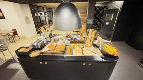 Breakfast, Buffet breakfast