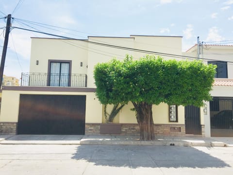 Edificio Maria - 3 Departamentos y 1 Habitación Casa vacanze in Mazatlan