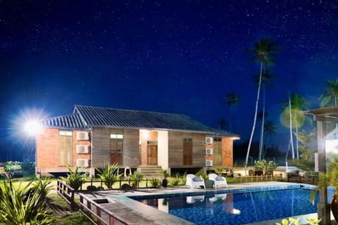 Property building, Natural landscape, Activities, Pool view, Swimming pool