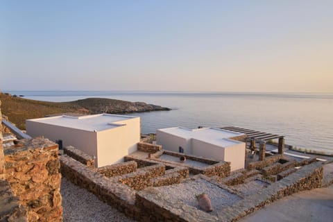 Cape Suites Condo in Kea-Kythnos