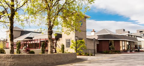 Treacys West County Conference and Leisure Centre Hôtel in Ennis
