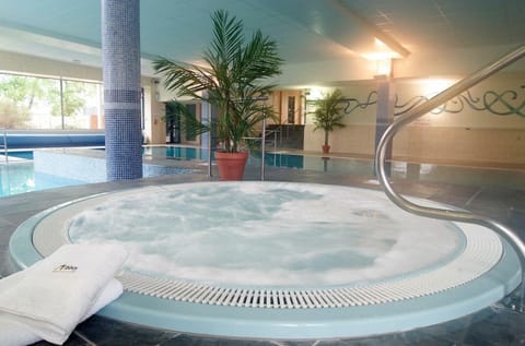 Hot Tub, Hot Tub, Fitness centre/facilities, Pool view, Swimming pool, Swimming pool