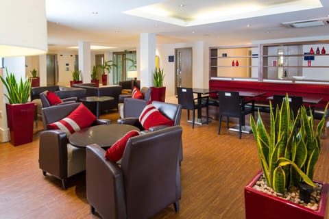 Holiday Inn Express Northampton - South, an IHG Hotel Hotel in Daventry District