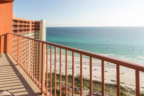 Shores of Panama Resort Resort in Long Beach
